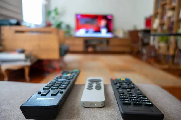 IPTV Teste Grátis e a Configuração do IPTV Plus com EPG Automática em 2025